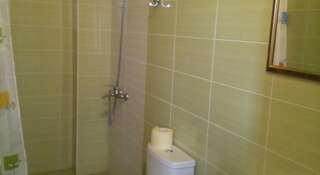 Гостиница Guest House Granat Кабардинка Двухместный номер с 2 отдельными кроватями-1